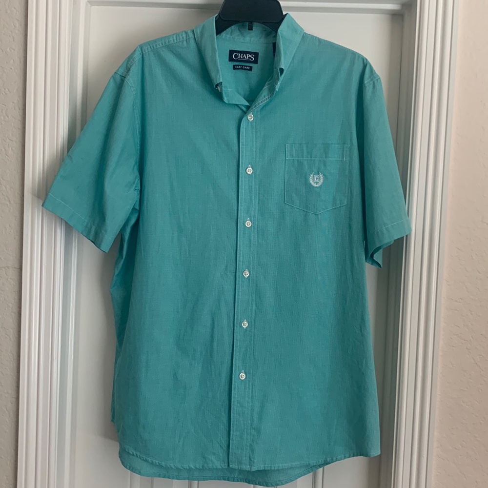 Chaps Easy Care Men's Large Short Sleeve Button Down Shirt Teal Mint Green Crest